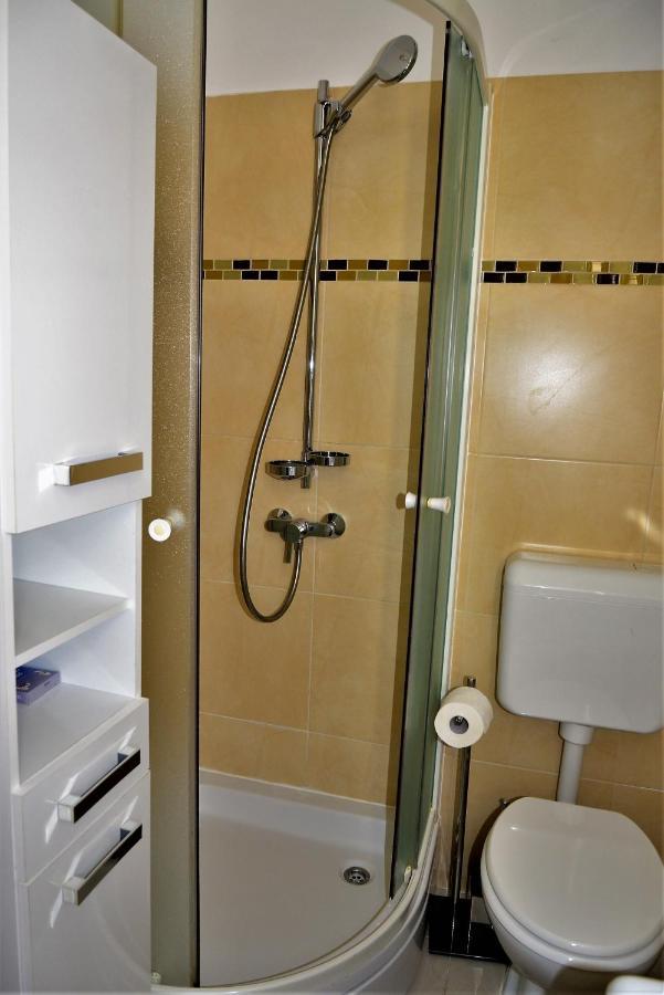 Apartment Zdenka - 100 M From The Beach Опатия Экстерьер фото