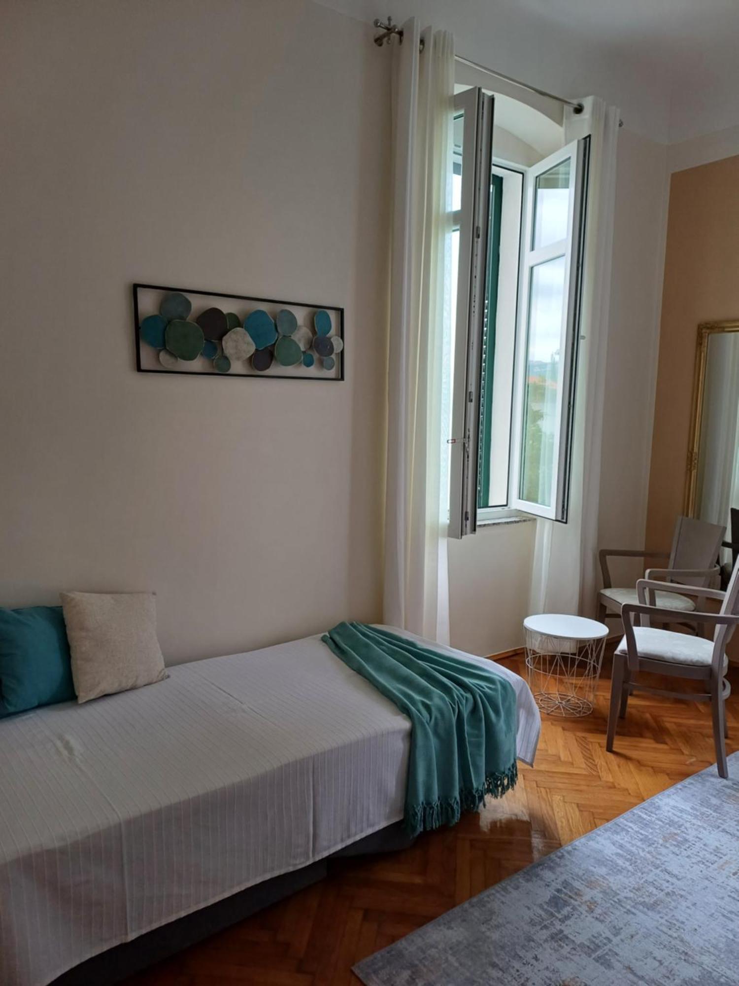 Apartment Zdenka - 100 M From The Beach Опатия Экстерьер фото
