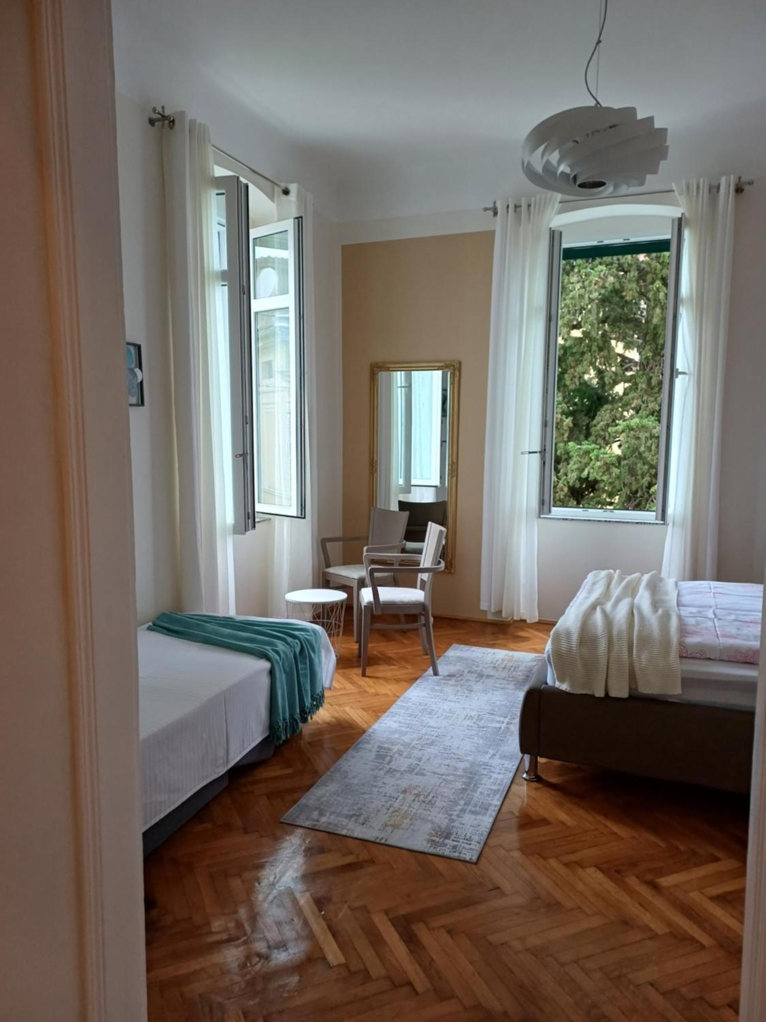 Apartment Zdenka - 100 M From The Beach Опатия Экстерьер фото