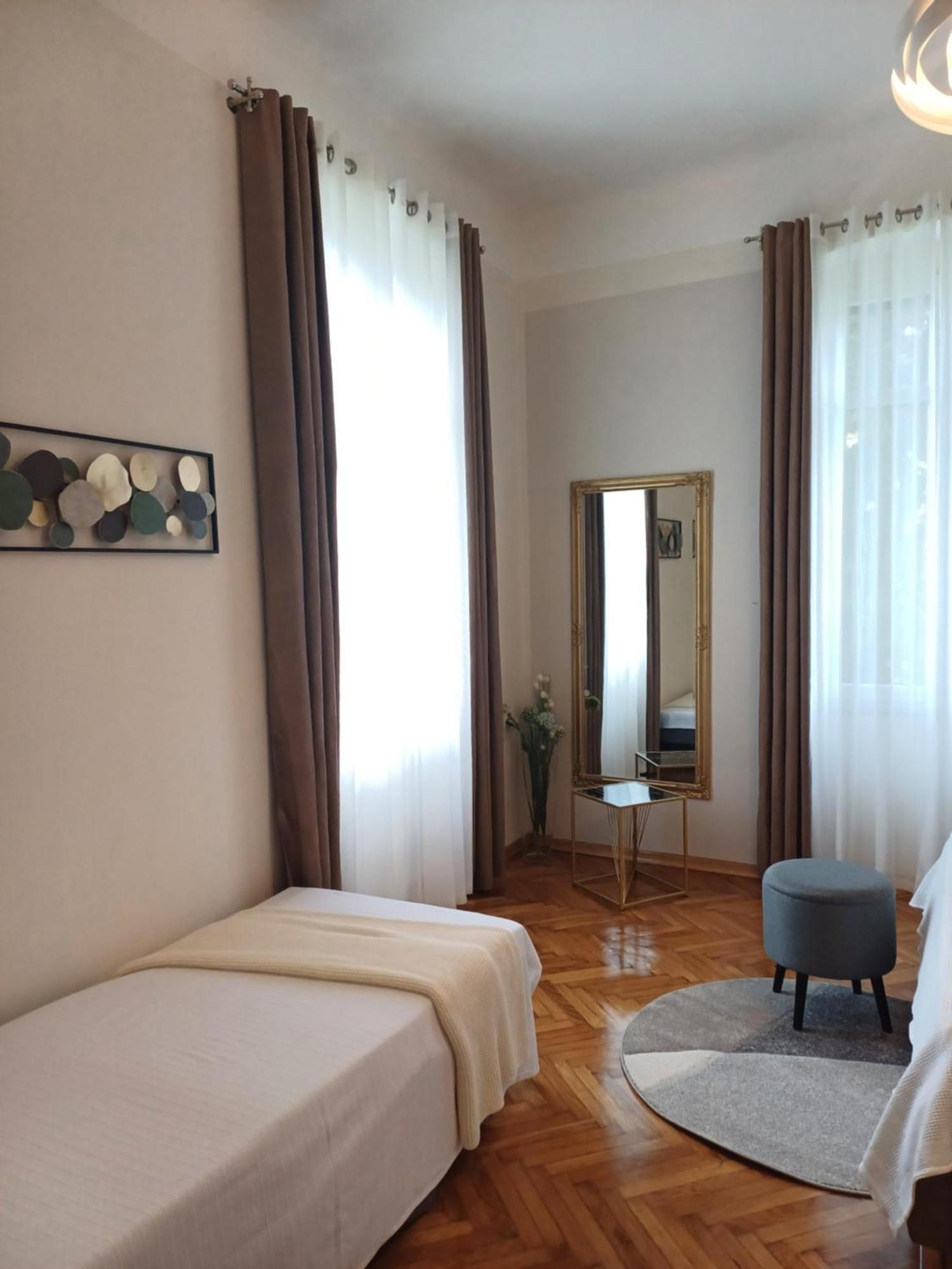 Apartment Zdenka - 100 M From The Beach Опатия Экстерьер фото